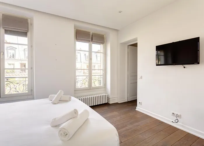 The Maubourg Eiffel Tower Apartment