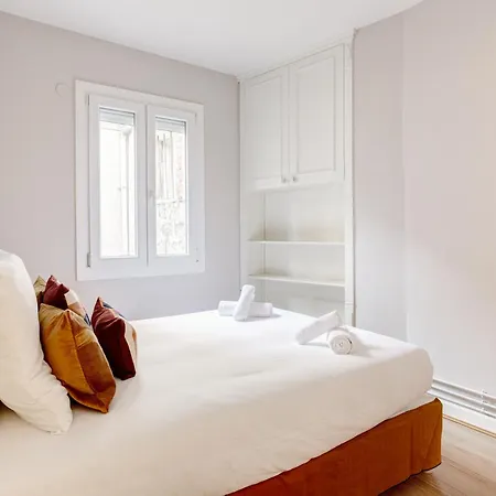 The Maubourg Eiffel Tower Apartment Paris