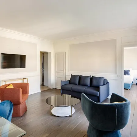 Апартаменты The Maubourg Eiffel Tower *